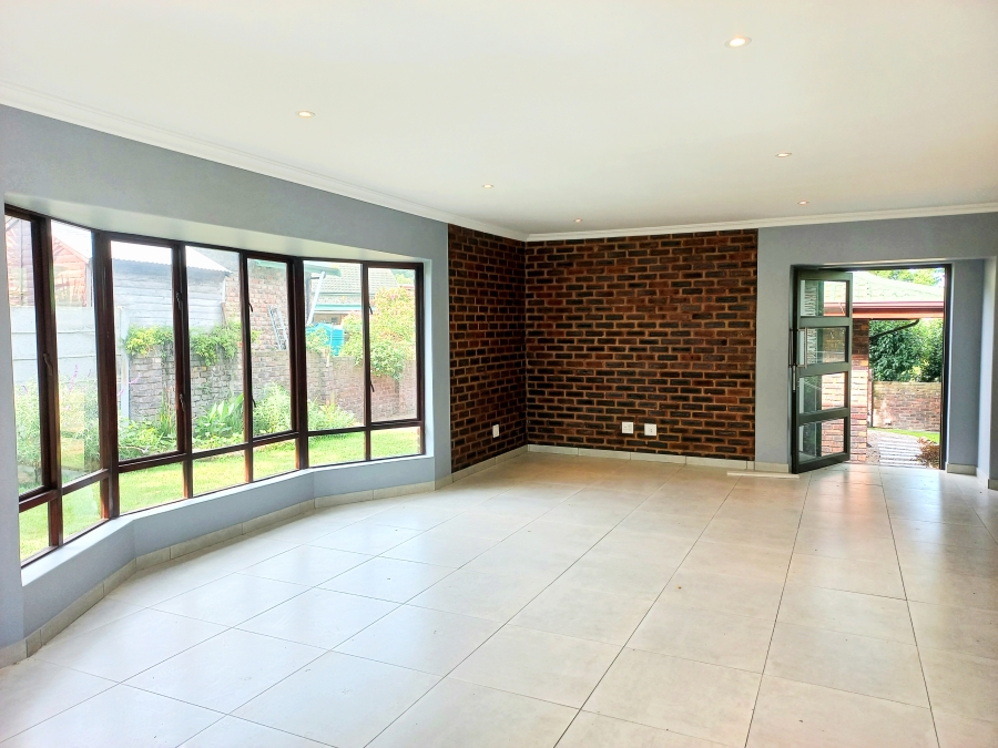 3 Bedroom Property for Sale in Groenvallei Western Cape